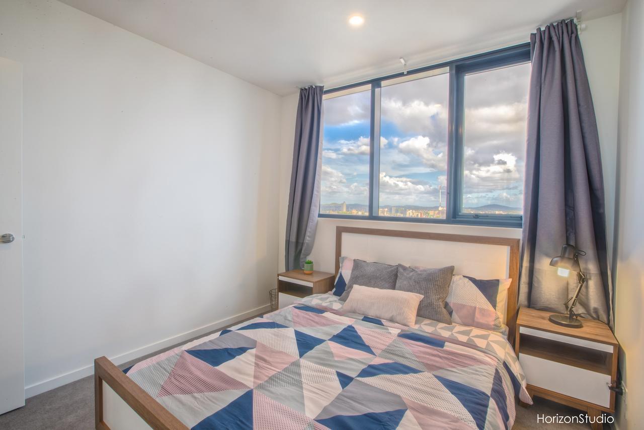 Apartment Airtrip On Merivale Street *